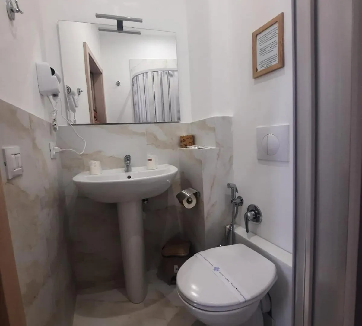 Guest house Le Camere Di Via Meccio Palermo