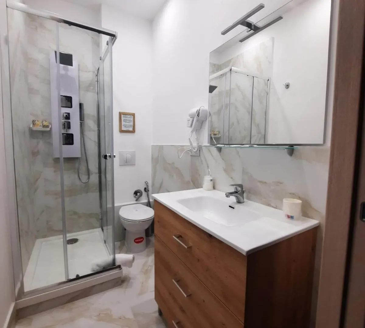 Konukevi Le Camere Di Via Meccio Palermo