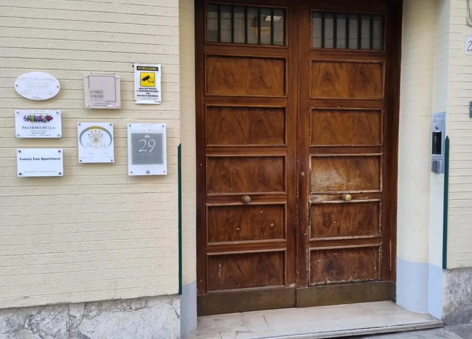 Le Camere Di Via Meccio Palermo Konukevi